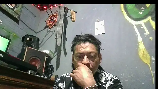 Snapshot of xhangodelictech chatting on 17, 12, 2025 xhangodelictech online show from 17, 12, 2025