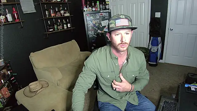 Snapshot of chillinthemosttt chatting on 3, 12, 2024 chillinthemosttt online show from 3, 12, 2024