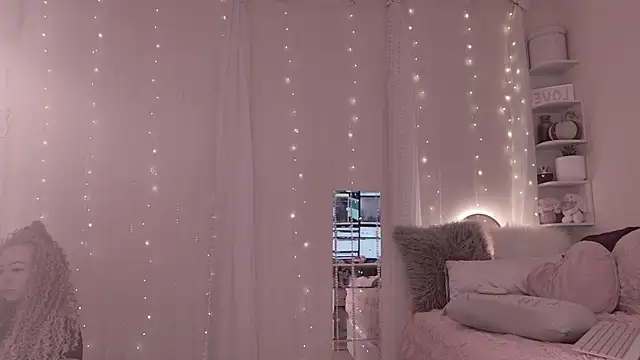 KatBigBum online show from 12, 9, 2025