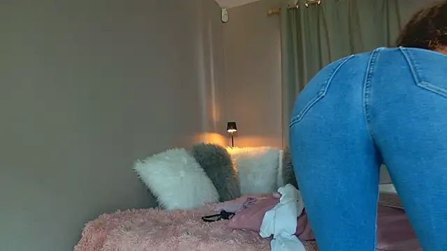 Snapshot of KatBigBum chatting on 13, 7, 2026 KatBigBum online show from 13, 7, 2026