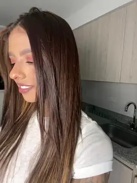 Snapshot of mariana_lopez1 chatting on 29, 12, 2024 mariana lopez1 online show from 29, 12, 2024