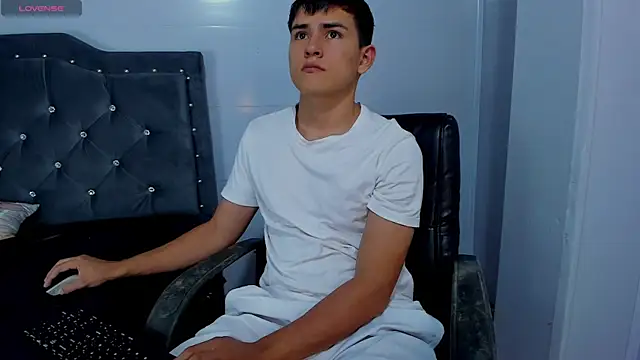 Jacobb Lee online show from 11, 11, 2025