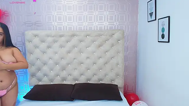 Sara Desire online show from 14, 2, 2025