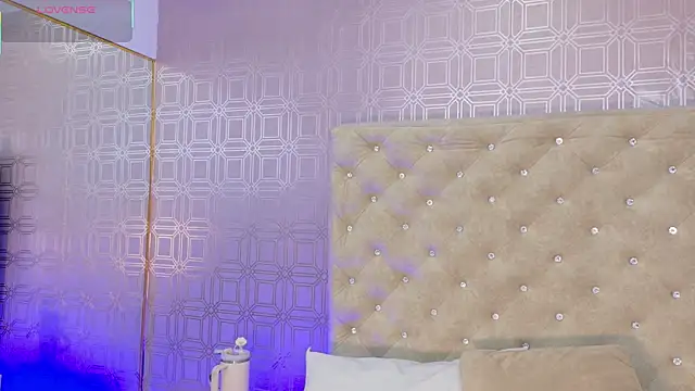 Sara Desire online show from 10, 9, 2025