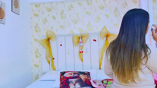 Sara Desire online show from 16, 12, 2025