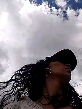 rebekka simpson online show from 5, 7, 2026
