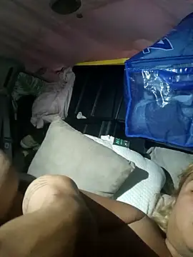 allissonw13 online show from 10, 9, 2025