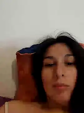 Snapshot of Bigyummmzul chatting on 1, 1, 2025 Bigyummmzul online show from 1, 1, 2025