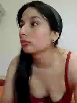 Snapshot of Bigyummmzul chatting on 1, 2, 2025 Bigyummmzul online show from 1, 2, 2025