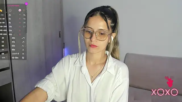 Snapshot of Lilacutte_ chatting on 29, 9, 2025 Lilacutte online show from 29, 9, 2025