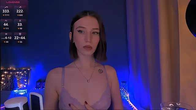 Snapshot of ellaamber chatting on 12, 1, 2025 ellaamber online show from 12, 1, 2025