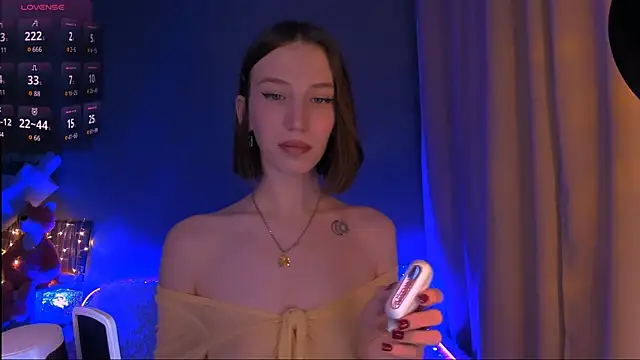 Snapshot of ellaamber chatting on 10, 3, 2025 ellaamber online show from 10, 3, 2025