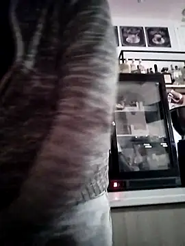 A man in public online show from 28, 2, 2026