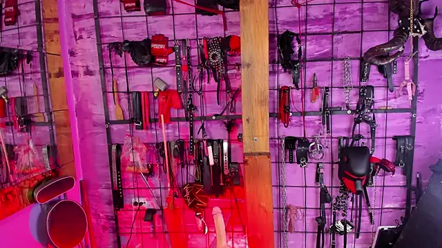 alexia aitanaa  online show from 29, 10, 2025