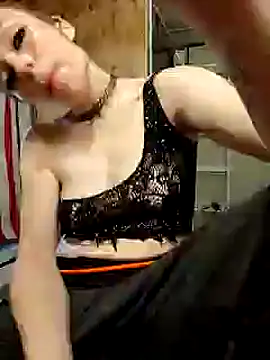 Genevieve143 online show from 21, 2, 2025