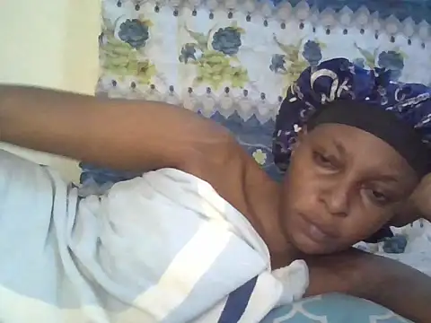 Snapshot of Midnight_Clique_ chatting on 2, 11, 2025 Midnight Clique online show from 2, 11, 2025