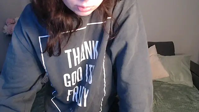 Snapshot of Mini_Diva chatting on 5, 2, 2025 Mini Diva online show from 5, 2, 2025