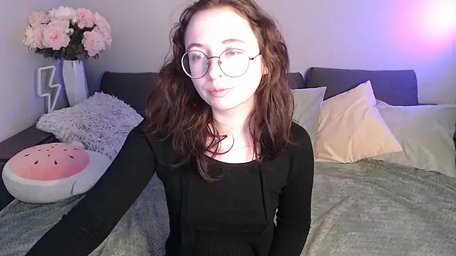 Snapshot of Mini_Diva chatting on 8, 2, 2025 Mini Diva online show from 8, 2, 2025