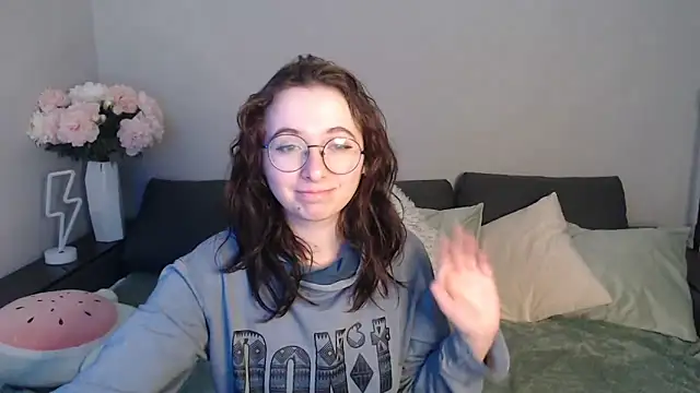 Snapshot of Mini_Diva chatting on 9, 2, 2025 Mini Diva online show from 9, 2, 2025