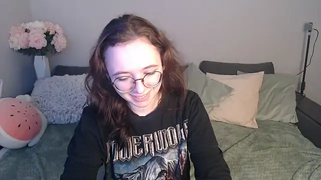 Snapshot of Mini_Diva chatting on 15, 3, 2025 Mini Diva online show from 15, 3, 2025