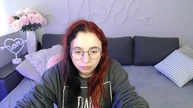 Snapshot of Mini_Diva chatting on 21, 11, 2025 Mini Diva online show from 21, 11, 2025