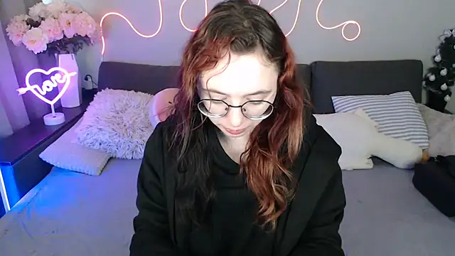 Mini Diva online show from 17, 4, 2026