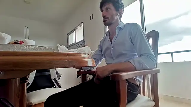 Snapshot of nicolaaaaas chatting on 14, 3, 2025 nicolaaaaas online show from 14, 3, 2025