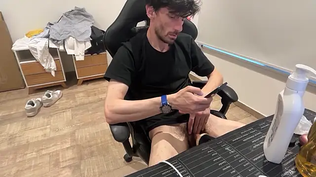 Snapshot of nicolaaaaas chatting on 17, 10, 2025 nicolaaaaas online show from 17, 10, 2025