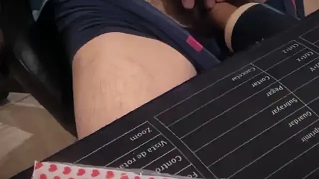 Snapshot of nicolaaaaas chatting on 26, 10, 2025 nicolaaaaas online show from 26, 10, 2025