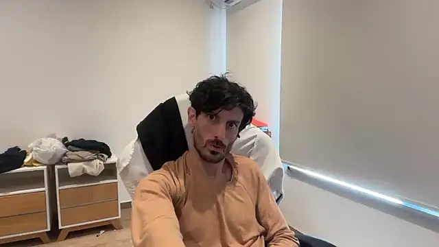 Snapshot of nicolaaaaas chatting on 28, 10, 2025 nicolaaaaas online show from 28, 10, 2025