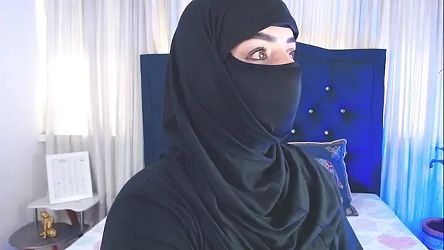 Snapshot of Uzra_hayed chatting on 26, 10, 2025 Uzra hayed online show from 26, 10, 2025