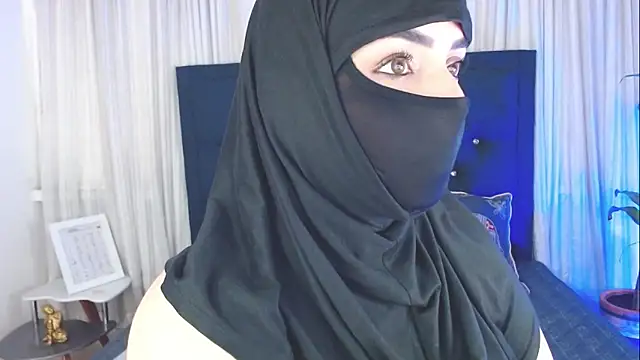 Snapshot of Uzra_hayed chatting on 30, 10, 2025 Uzra hayed online show from 30, 10, 2025