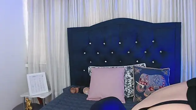 Snapshot of Uzra_hayed chatting on 13, 11, 2025 Uzra hayed online show from 13, 11, 2025