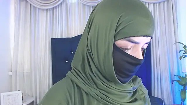 Snapshot of Uzra_hayed chatting on 19, 11, 2025 Uzra hayed online show from 19, 11, 2025