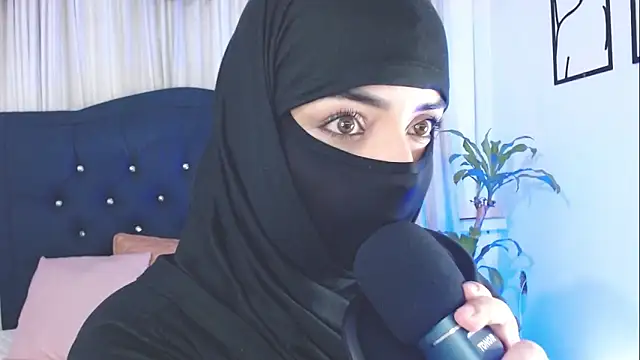 Snapshot of Uzra_hayed chatting on 21, 11, 2025 Uzra hayed online show from 21, 11, 2025