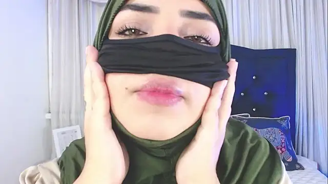 Snapshot of Uzra_hayed chatting on 1, 12, 2025 Uzra hayed online show from 1, 12, 2025