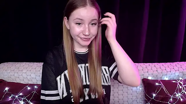 Snapshot of SindiWatsoon chatting on 17, 12, 2024 SindiWatsoon online show from 17, 12, 2024