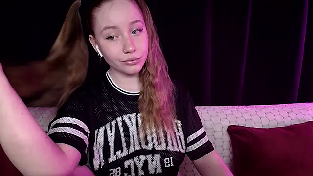 Snapshot of SindiWatsoon chatting on 8, 2, 2025 SindiWatsoon online show from 8, 2, 2025