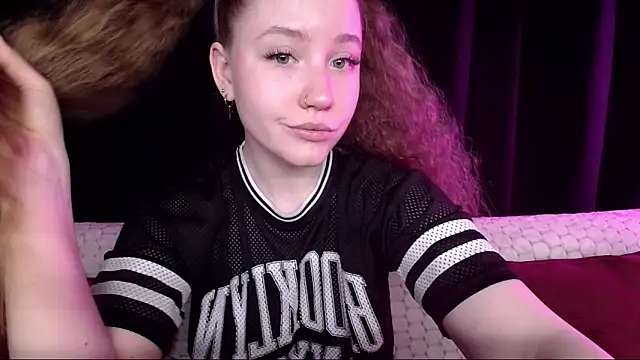 Snapshot of SindiWatsoon chatting on 26, 2, 2025 SindiWatsoon online show from 26, 2, 2025