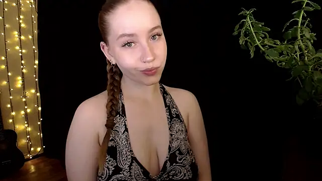 Snapshot of SindiWatsoon chatting on 19, 10, 2025 SindiWatsoon online show from 19, 10, 2025