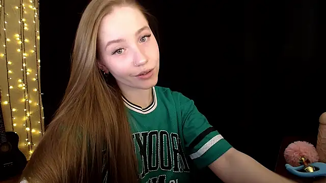 Snapshot of SindiWatsoon chatting on 2, 12, 2025 SindiWatsoon online show from 2, 12, 2025