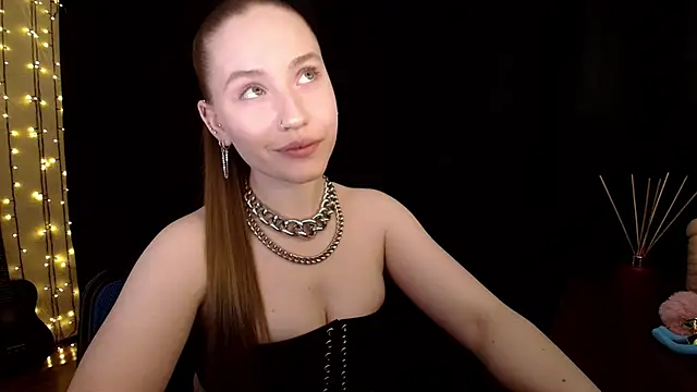 SindiWatsoon online show from 6, 4, 2026