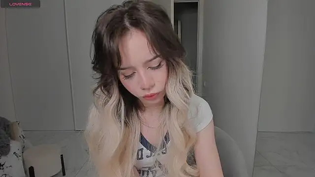 KellyBarton online show from 10, 12, 2024