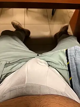 Snapshot of onbifeet chatting on 6, 10, 2025 onbifeet online show from 6, 10, 2025