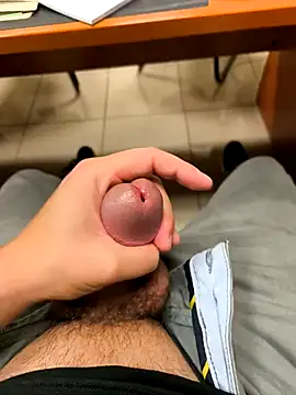 Snapshot of onbifeet chatting on 6, 11, 2025 onbifeet online show from 6, 11, 2025