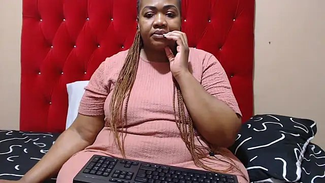 Snapshot of MIGHTYASSS chatting on 14, 11, 2025 MIGHTYASSS online show from 14, 11, 2025