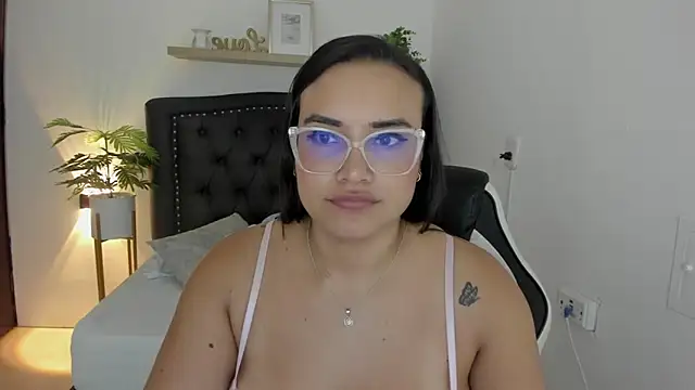 zoe danae  online show from 3, 2, 2025