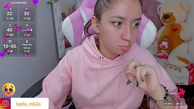 Snapshot of karla_cute01 chatting on 14, 3, 2025 karla cute01 online show from 14, 3, 2025