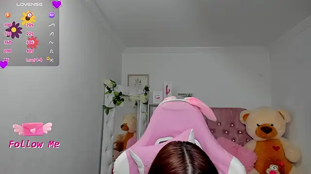 Snapshot of karla_cute01 chatting on 22, 3, 2025 karla cute01 online show from 22, 3, 2025