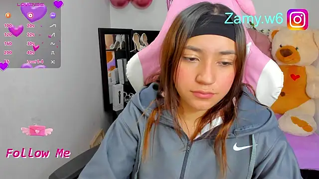 Snapshot of karla_cute01 chatting on 10, 9, 2025 karla cute01 online show from 10, 9, 2025